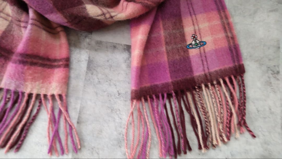 ヴィヴィアンウエストウッド⿻ カシミヤ100%洗えるマフラー カラーオーブ刺繍