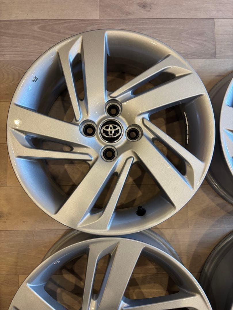 【新車外し品】トヨタ ライズ 純正16インチアルミ4本セット 純正ナット付属
