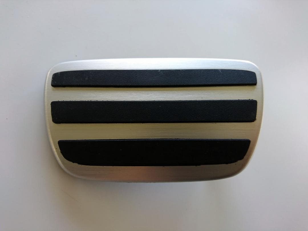 220系クラウン前期に☆ レクサスLS＆LC Fスポーツ 純正アルミペダル 2点