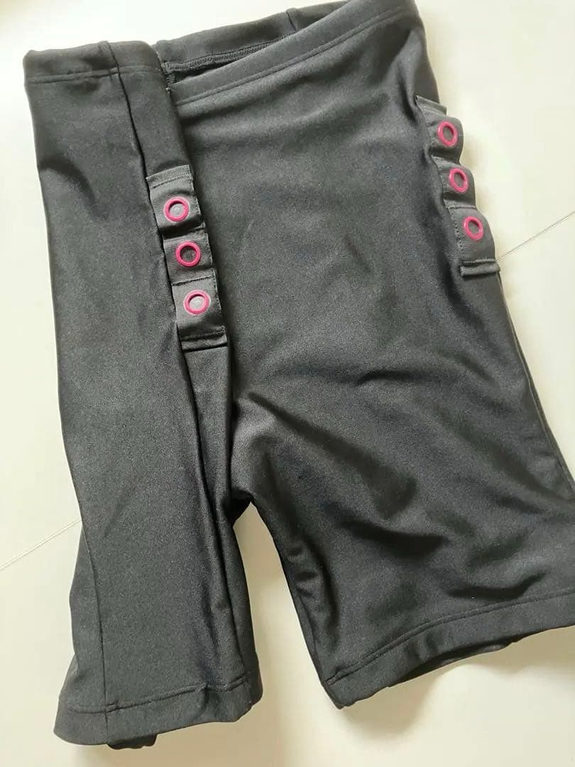 デサントとワコールコラボ　セパレート水着　新品未使用　値札付き　ウエストスッキリ