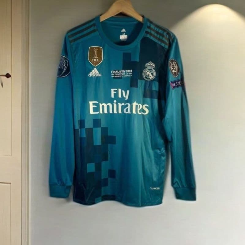 17-18 レアル・マドリード クリスティアーノ・ロナウド 長袖シャツ 背番号7