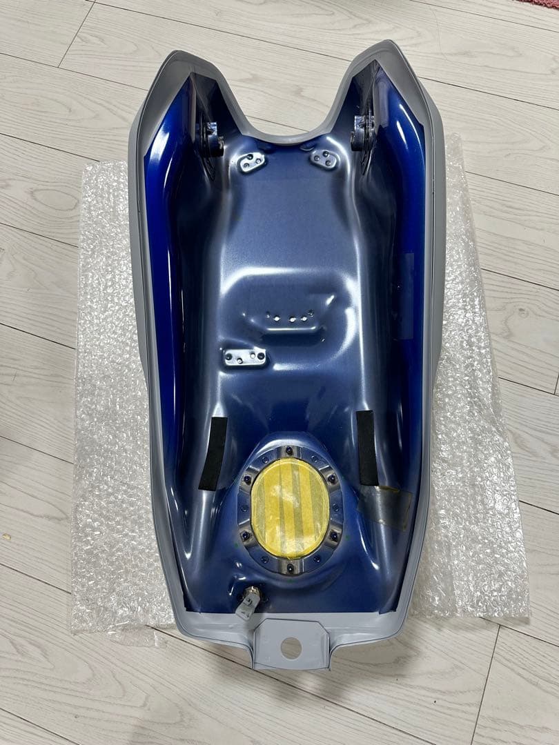 値下げ！　cb1100 パテ埋めサフ仕上げ　14ℓ純正タンク　別途塗装可能