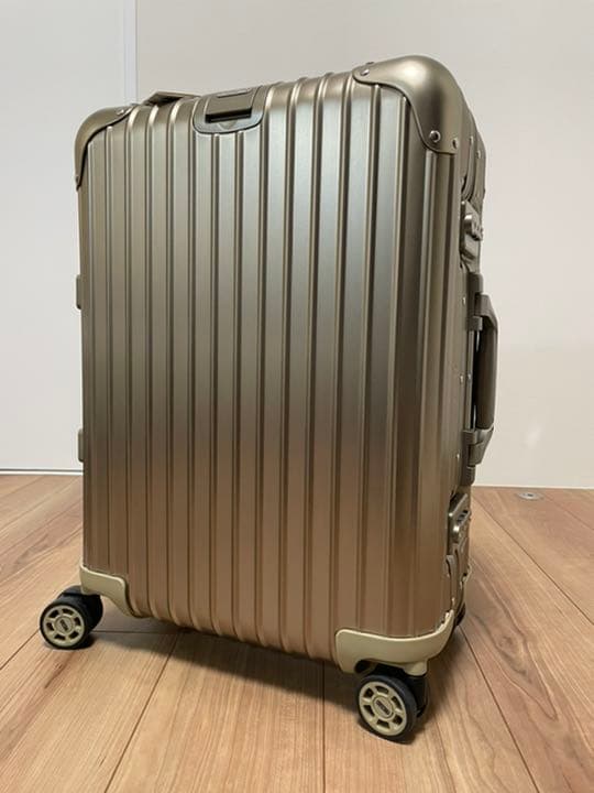 4輪キャリーバッグ