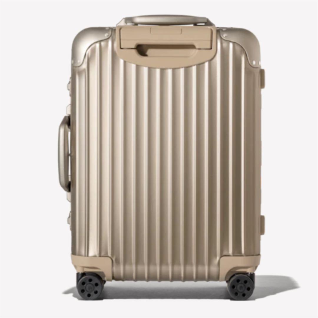 4輪キャリーバッグ