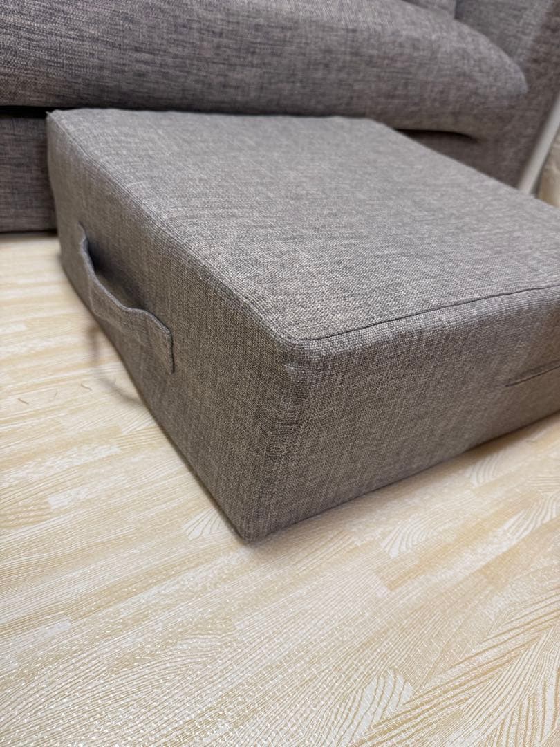 グレー 2人掛けソファ クッション付き