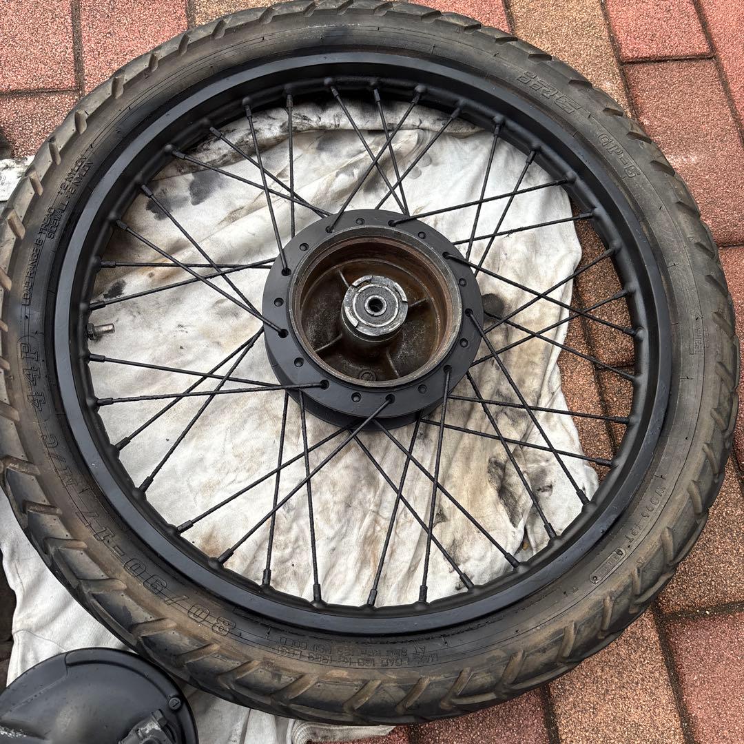 スーパーカブ　90 スタンダード　取り外し　前後タイヤ　ブロックタイヤ　バリ山