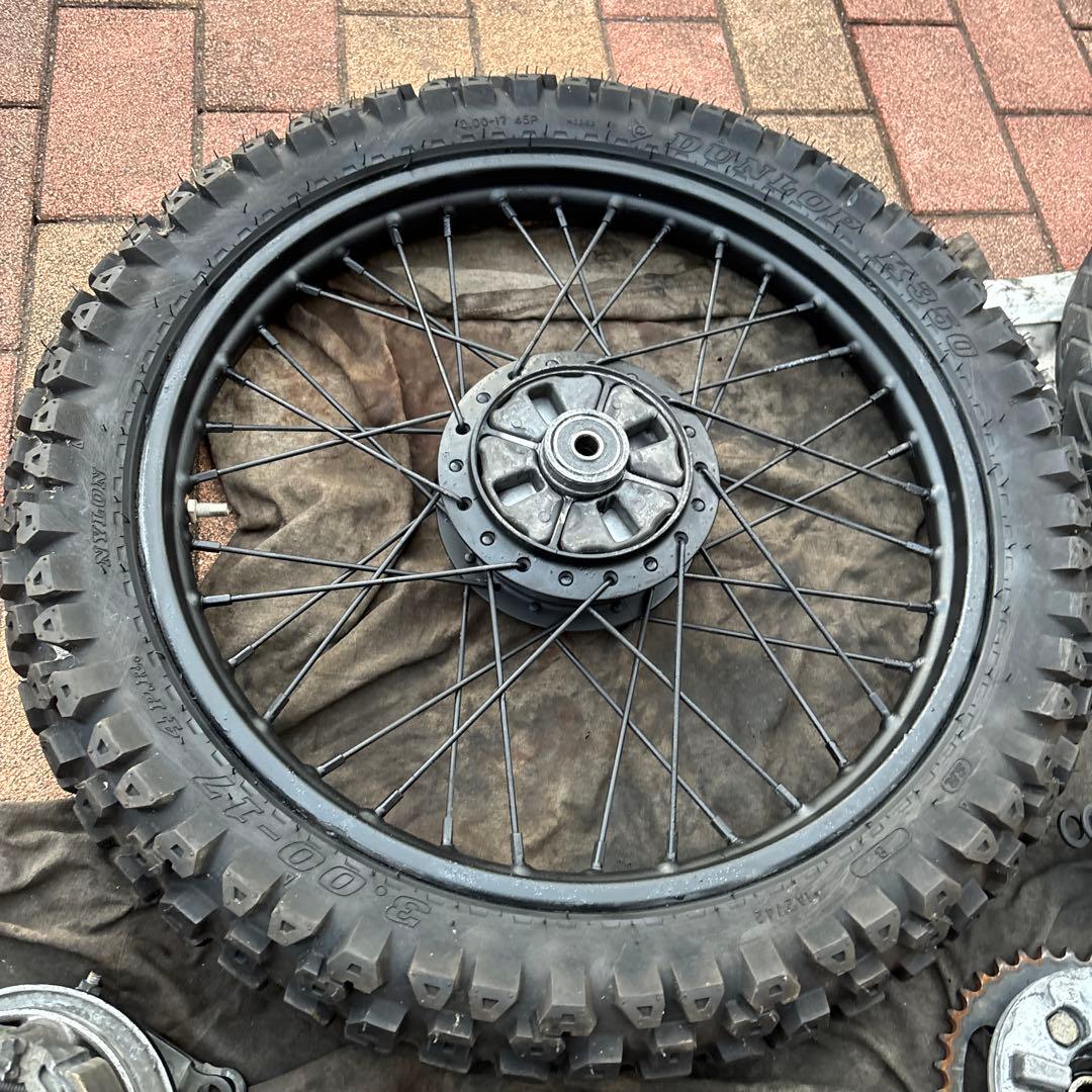 スーパーカブ　90 スタンダード　取り外し　前後タイヤ　ブロックタイヤ　バリ山