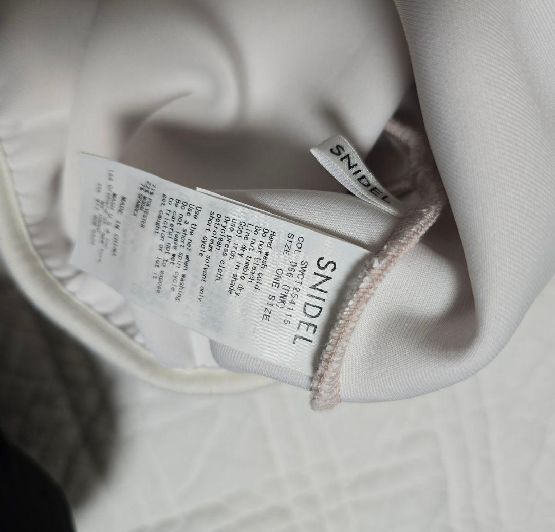 SNIDEL　ボリュームパーカー