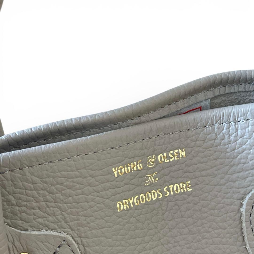 美品　ヤングアンドオルセン　エンボスレザーワイドトート　トートバッグ　ベージュ