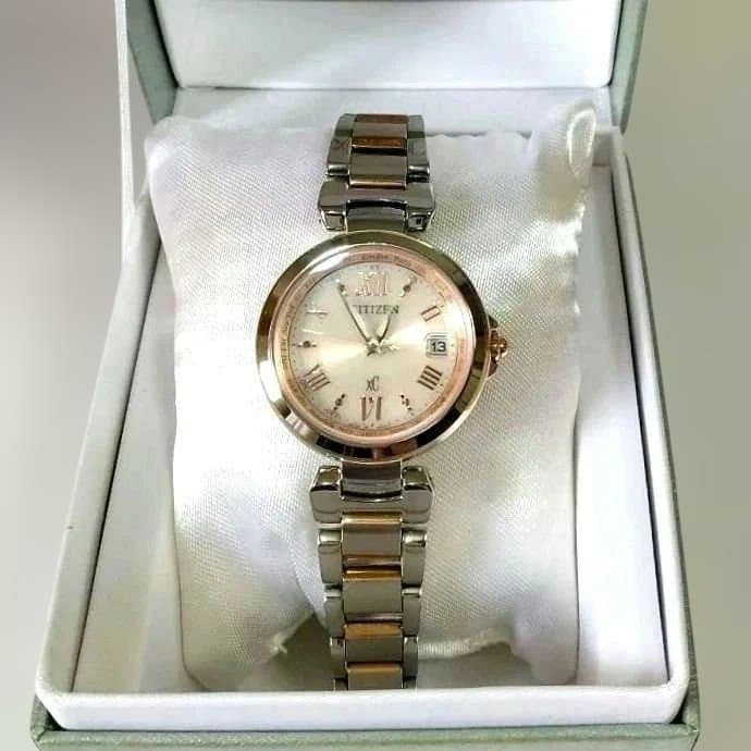 CITIZENシチズン xCクロスシー エコ・ドライブ電波時計 ハッピーフライト