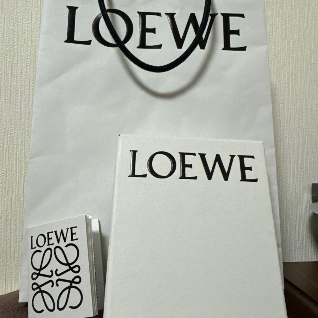 モ*ー様 LOEWE 二つ折り財布 ブラック