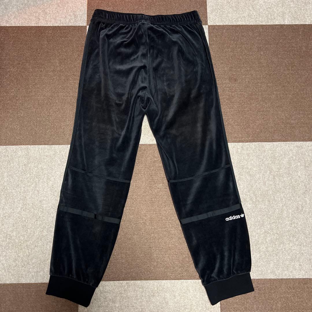 アディダス ベロアセットアップジャージ ベロアパンツ 黒ブラック 刺繍 常田大希