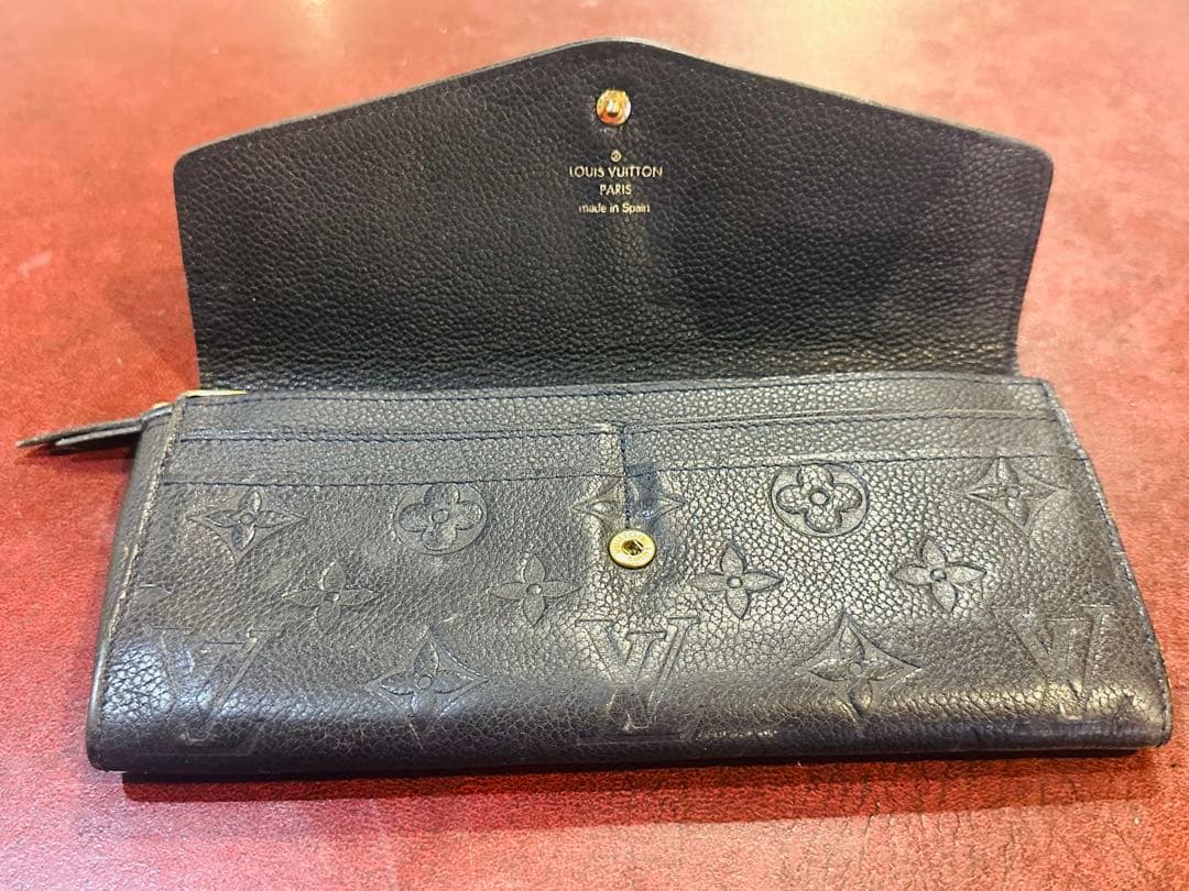 Louis Vuitton ブラックレザー長財布