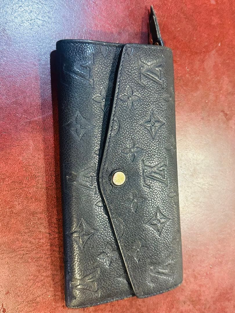 Louis Vuitton ブラックレザー長財布