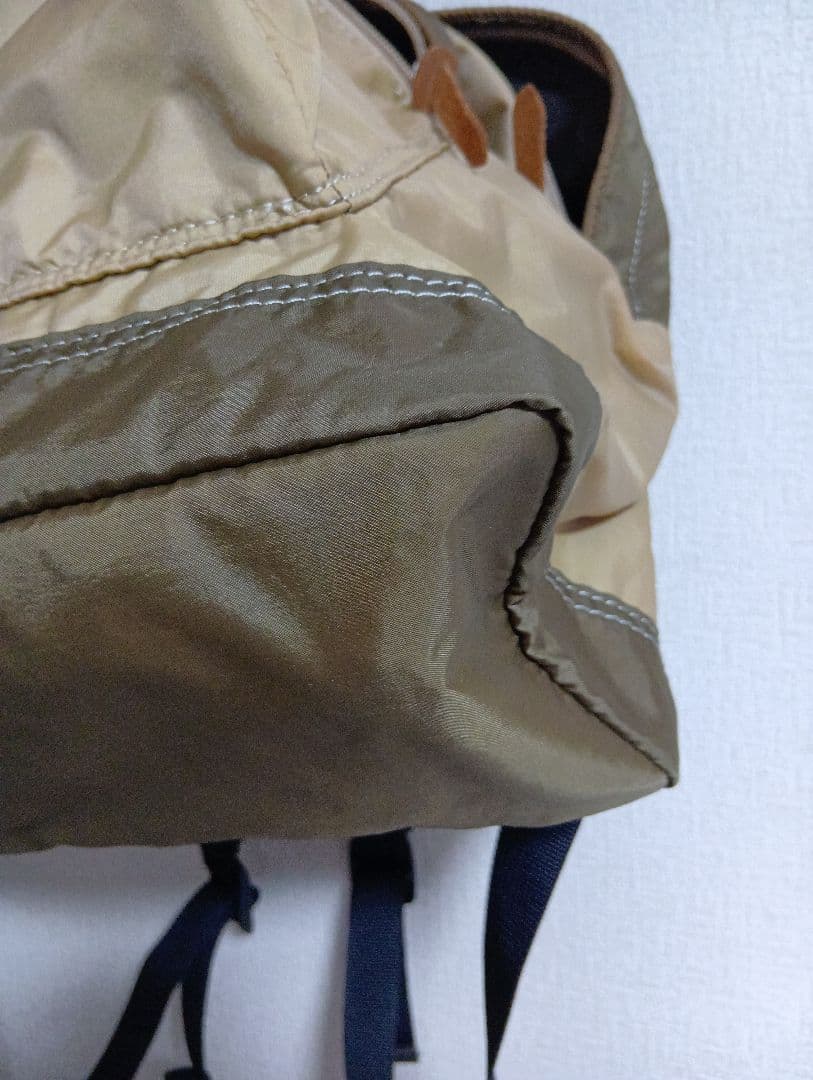 PORTER★軽量リュック★ベージュ☓グリーン・未使用に近い美品良品★リーフ