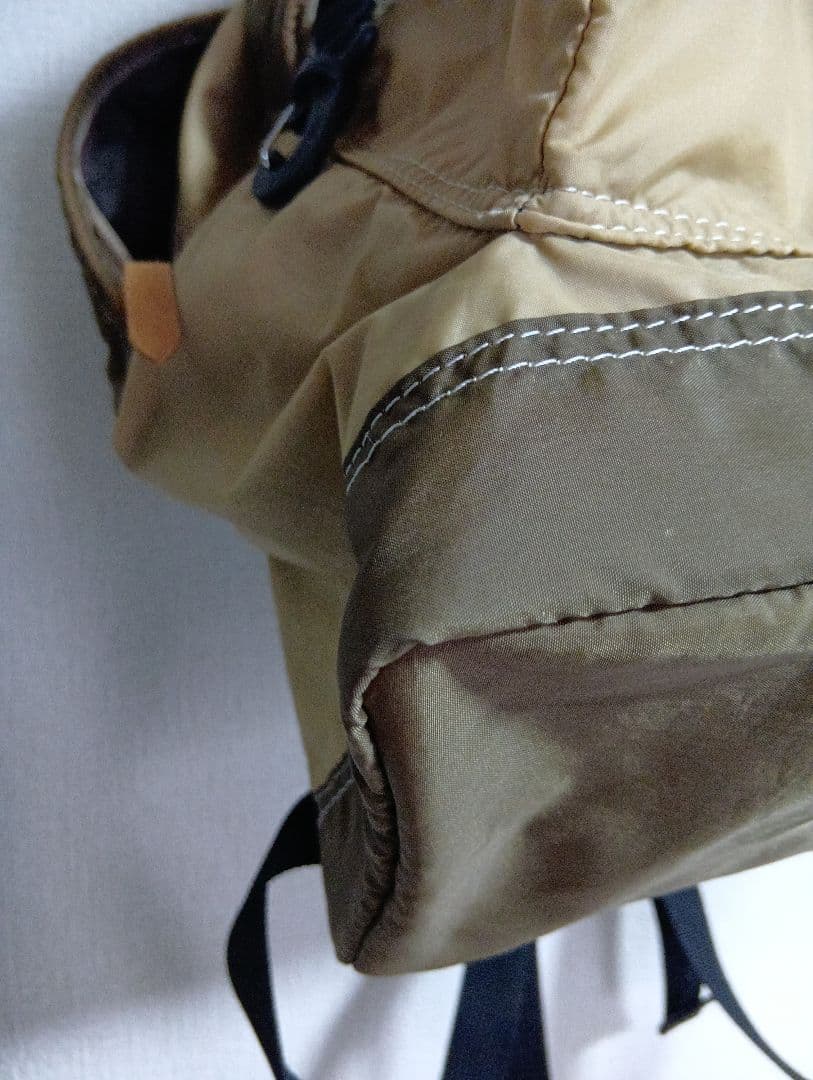 PORTER★軽量リュック★ベージュ☓グリーン・未使用に近い美品良品★リーフ
