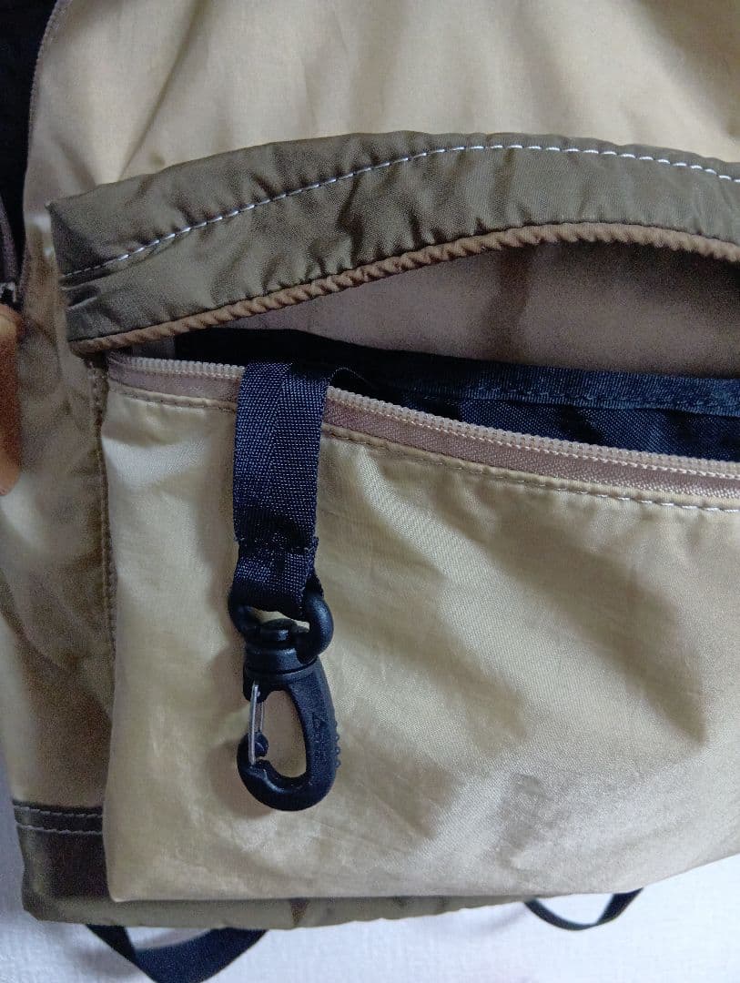 PORTER★軽量リュック★ベージュ☓グリーン・未使用に近い美品良品★リーフ