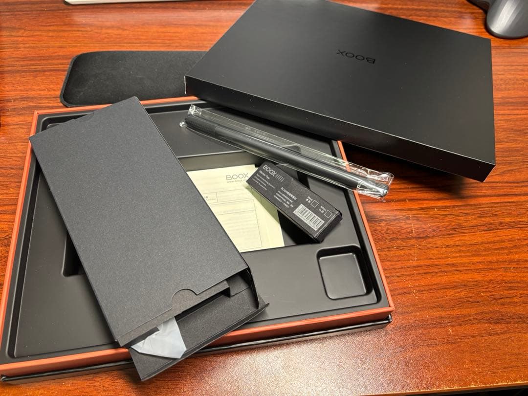 BOOX Tab Ultra C 専用キーボードカバー、ペン付き、箱付き