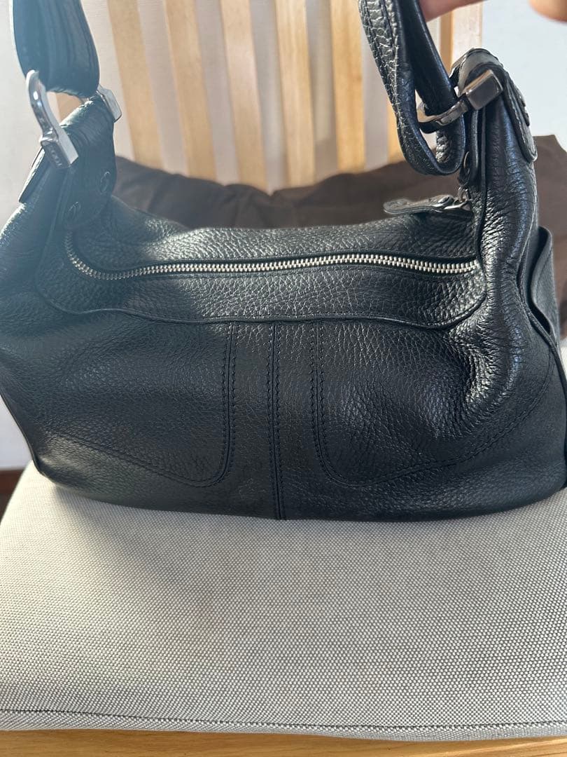 Tod’s ワンショルダー　革　黒　バッグ