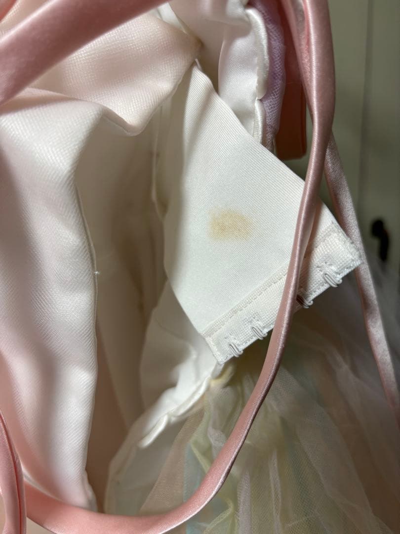 結婚式　ウェディングドレス　カラードレス グラデーション レインボー　虹色