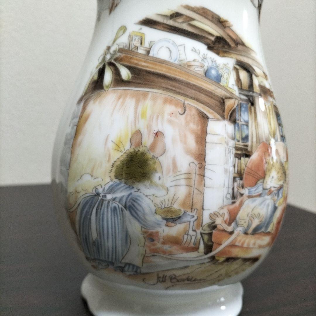 【廃盤品】ロイヤルドルトン　ブランブリーヘッジ　フラワーベース　Winter冬