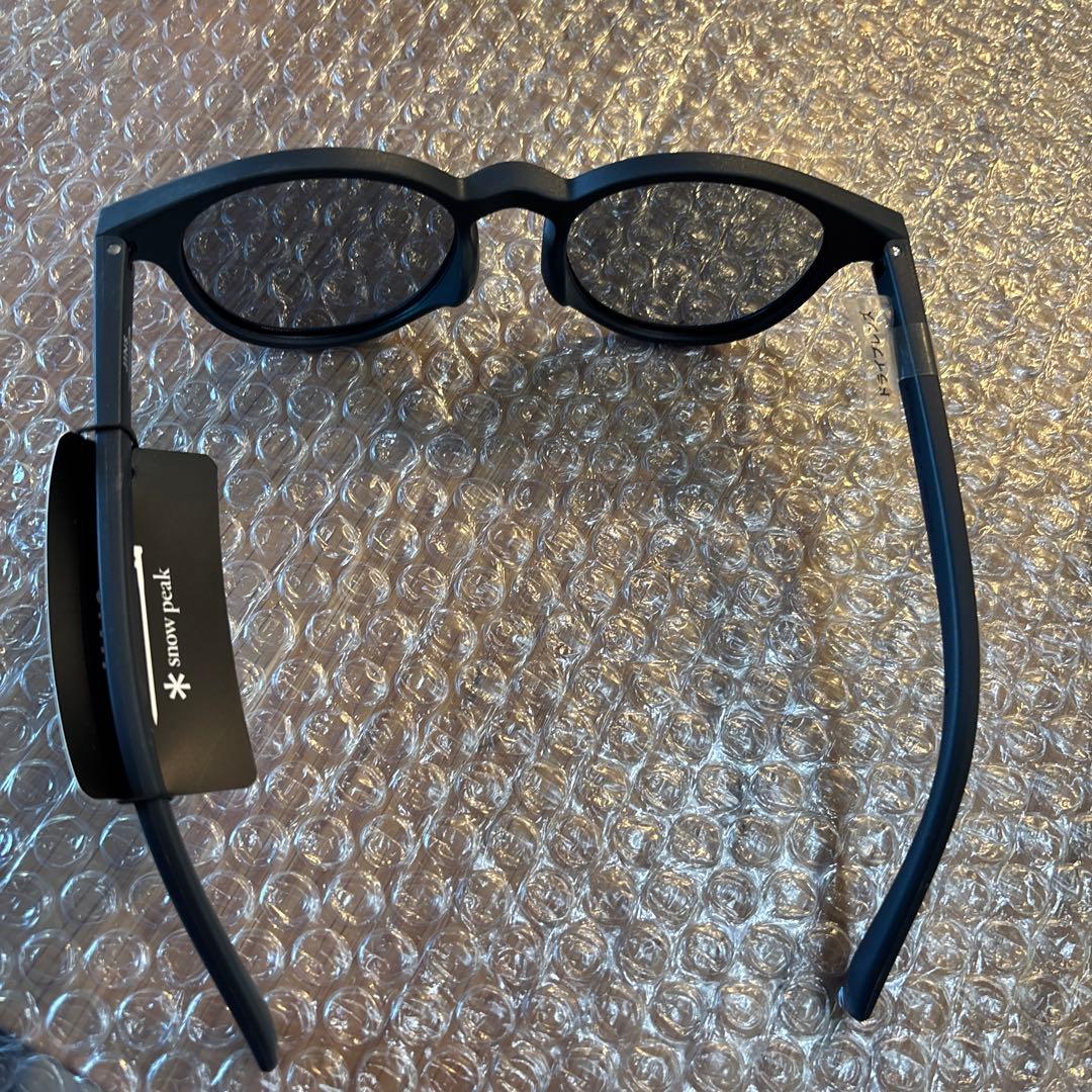 未使用　ほぼ新品　サングラス JIN'S ×  peak