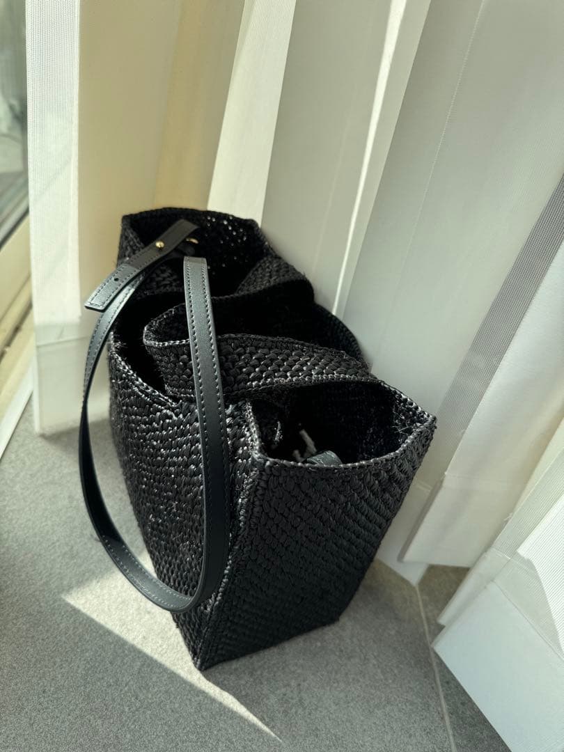 LOEWE かごバッグ　フォント　トート　カゴ　ショルダー　黒