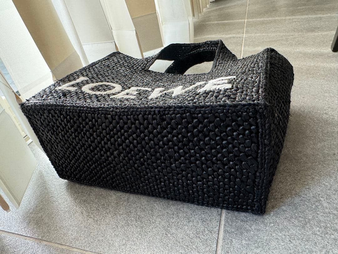 LOEWE かごバッグ　フォント　トート　カゴ　ショルダー　黒