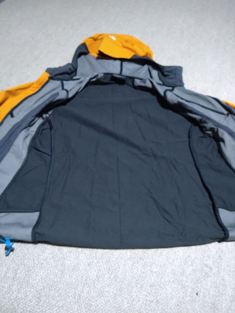 PeakPerformance ソフトシェル　ツアー　ROND? Mサイズ　上下