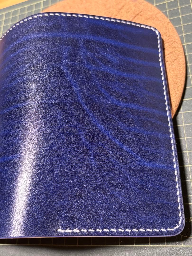 ミドルウォレット　ベルギー産　ルガト　ハンドメイド