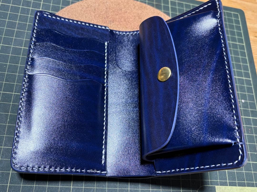 ミドルウォレット　ベルギー産　ルガト　ハンドメイド