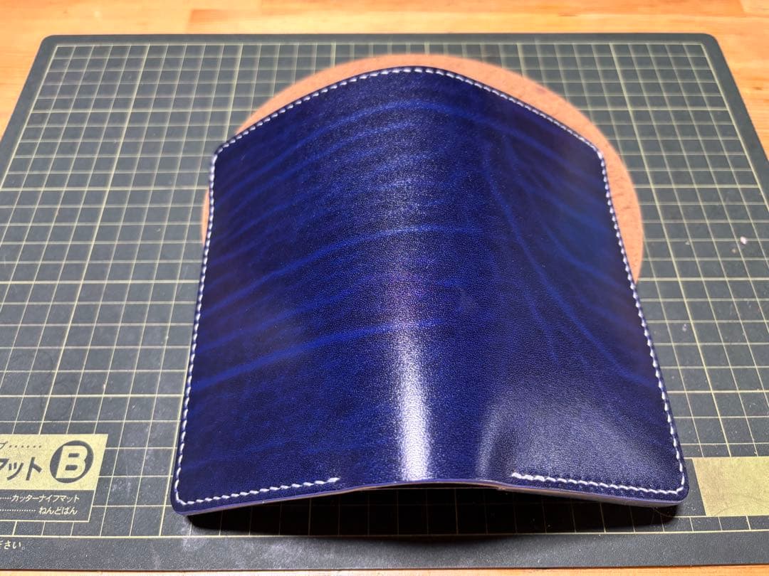 ミドルウォレット　ベルギー産　ルガト　ハンドメイド