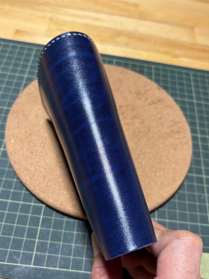 ミドルウォレット　ベルギー産　ルガト　ハンドメイド