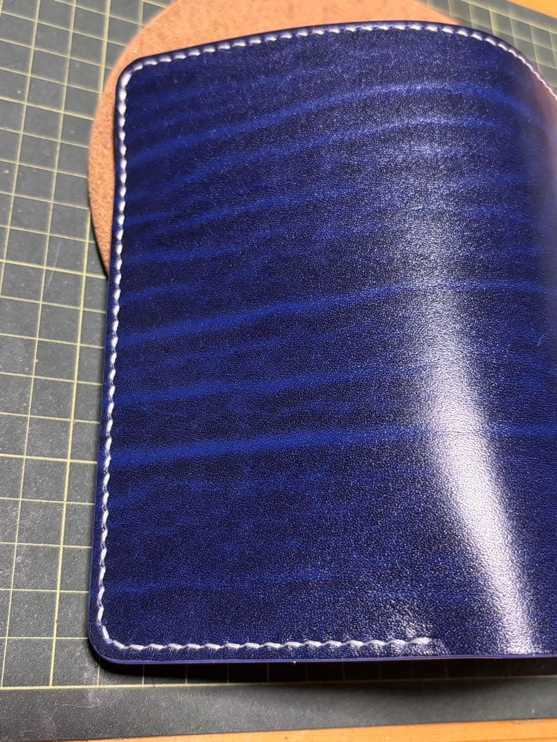 ミドルウォレット　ベルギー産　ルガト　ハンドメイド