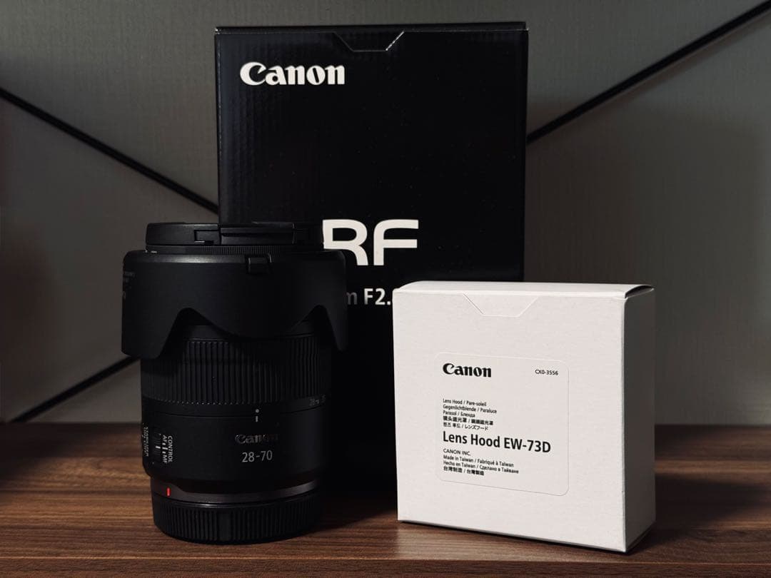 RF28-70 F2.8 IS STM（レンズフード、レンズフィルター付き）