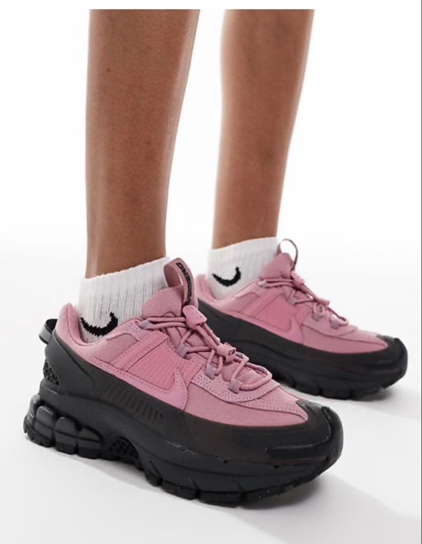 ナイキ　ウィメンズ　ズーム　ボメロ　ローム　24.5