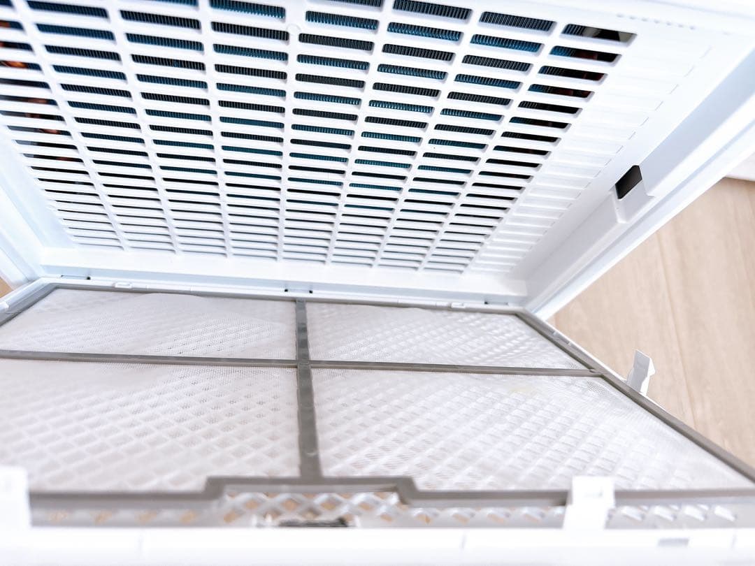 山善　除湿機　マットホワイト