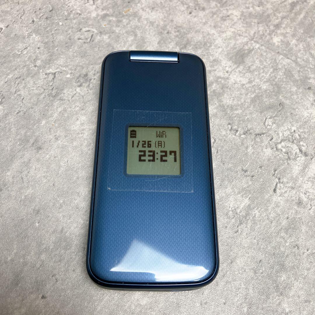 【未使用品】ドコモ らくらくホン F-01M 4G LTE対応端末 ガラケー