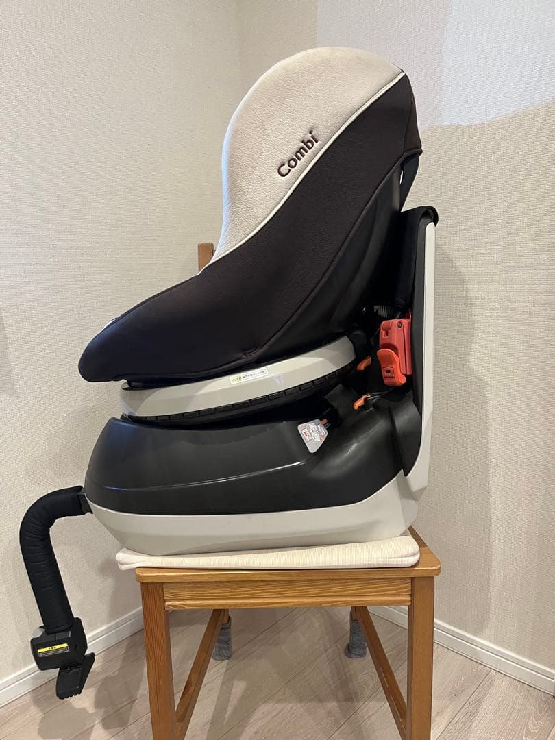 Combi チャイルドシート ネルームlite ef