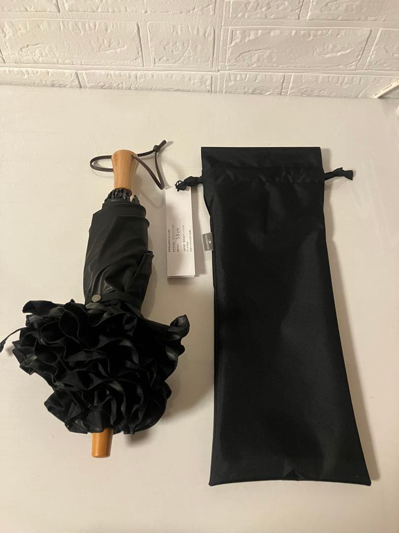 サンバリア100 2段折 日傘 折りたたみ傘 フリル　黒 木 ストレート手元