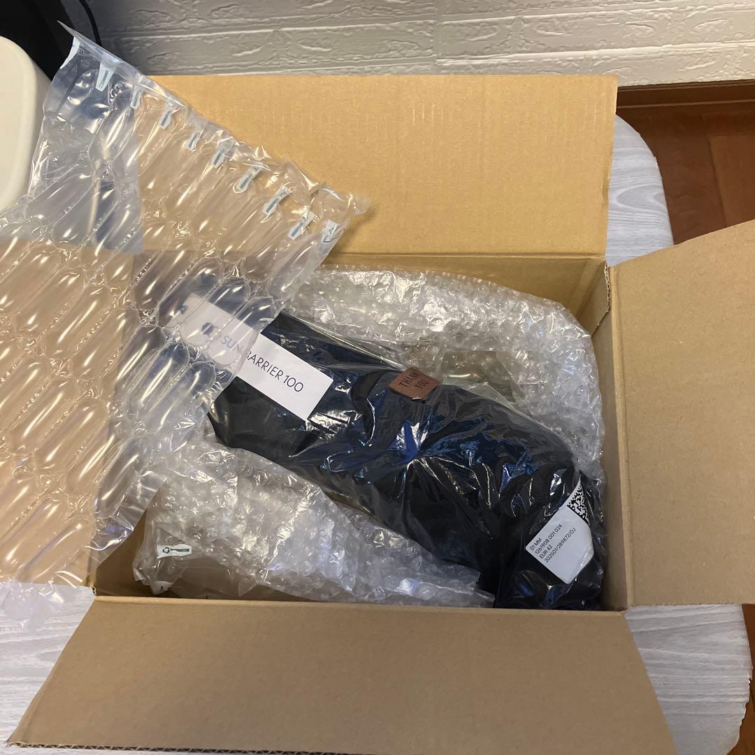 サンバリア100 2段折 日傘 折りたたみ傘 フリル　黒 木 ストレート手元