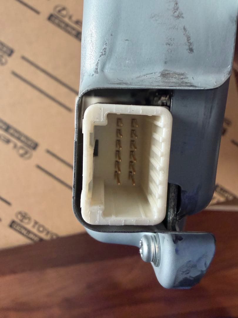 80系　ノア　ヴォクシー　ボルテージセンサー　中古