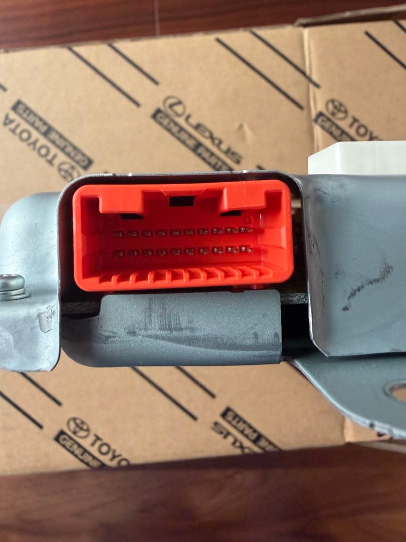 80系　ノア　ヴォクシー　ボルテージセンサー　中古