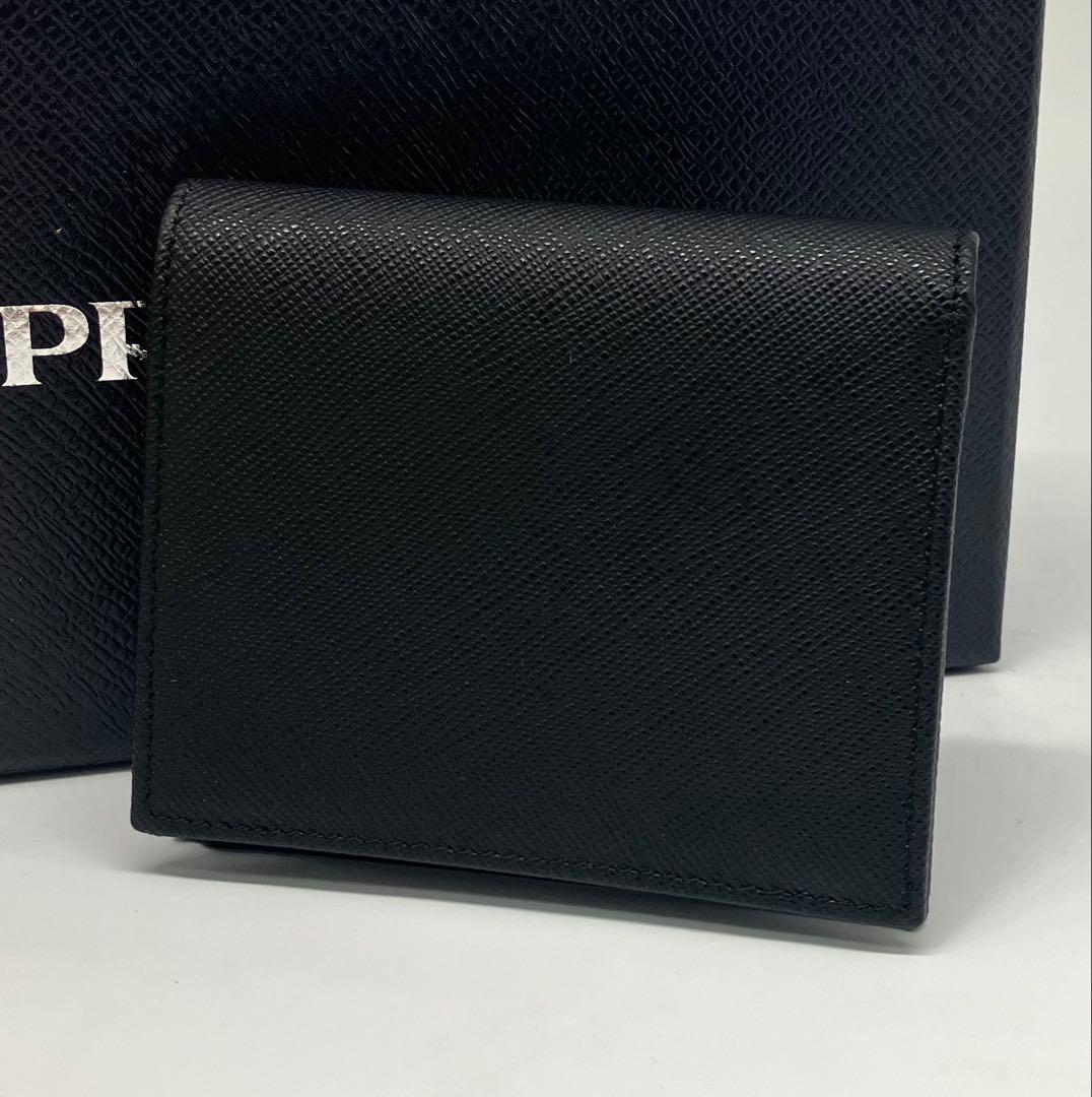 ⭐️ 極美品 プラダ サフィアーノ トライアングル 二つ折り財布 ブラック 鑑定済