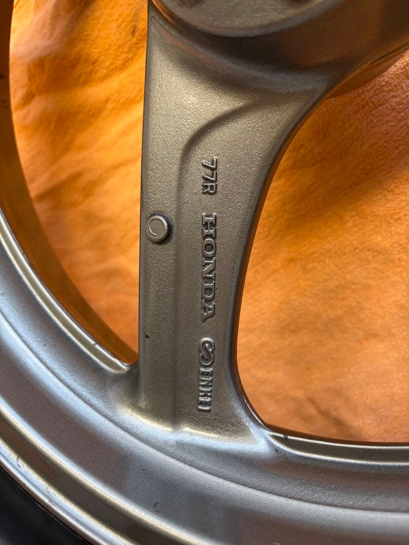 ホンダVTR1000F SC36 フロントホイール　ホーネット250NSR250