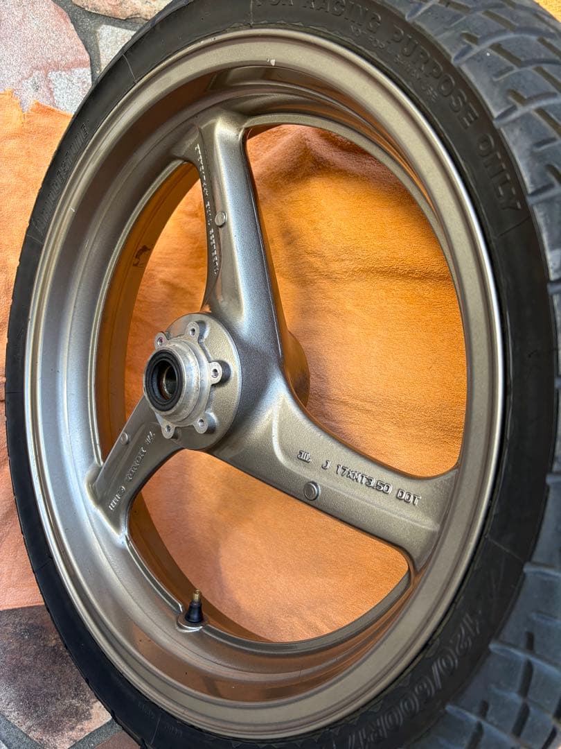 ホンダVTR1000F SC36 フロントホイール　ホーネット250NSR250