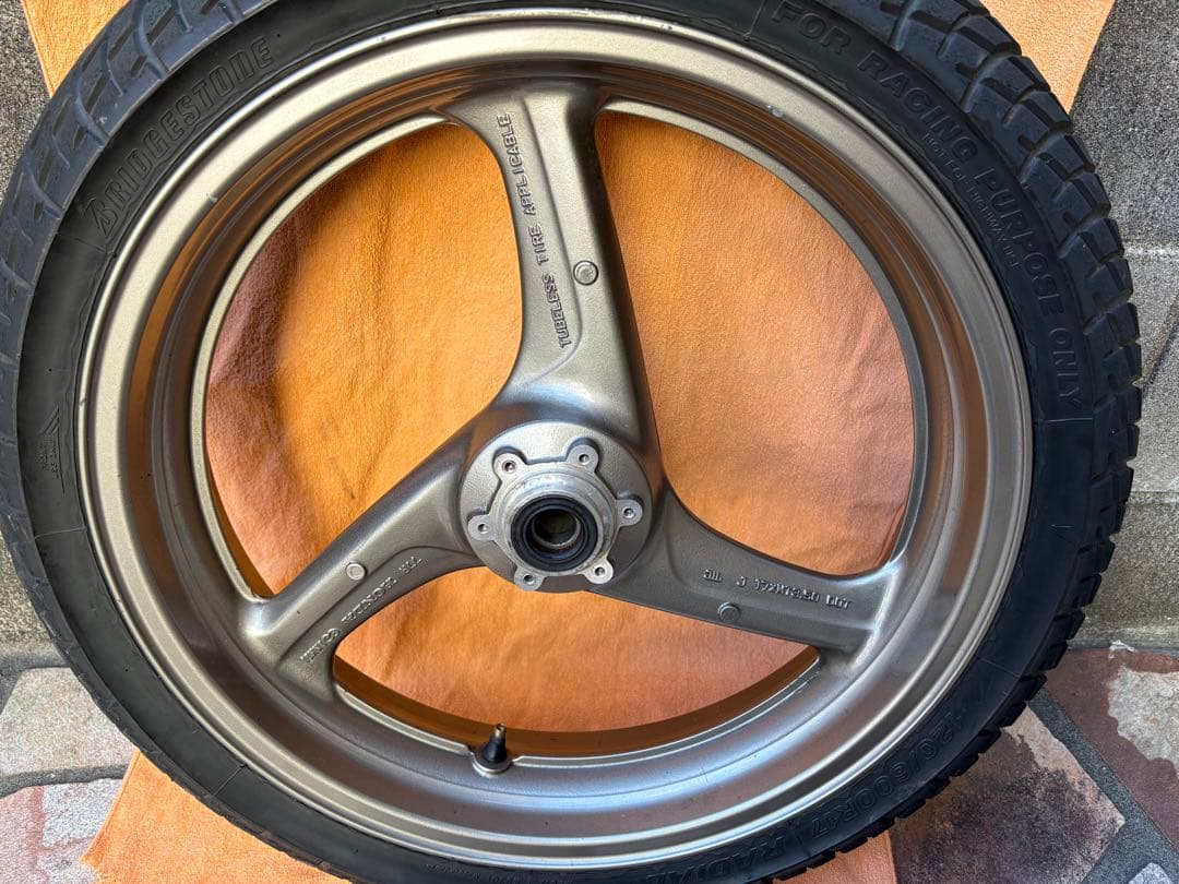 ホンダVTR1000F SC36 フロントホイール　ホーネット250NSR250