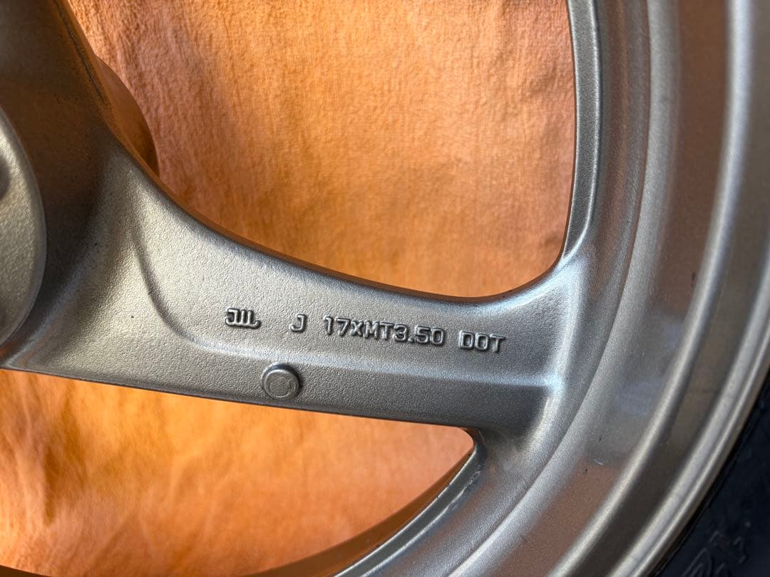 ホンダVTR1000F SC36 フロントホイール　ホーネット250NSR250