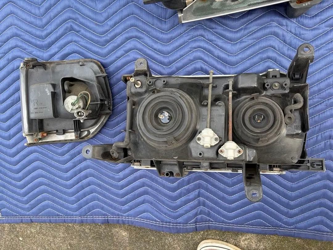 りょ ランクル80 純正ヘッドライトコーナーランプ　レンズフルセット