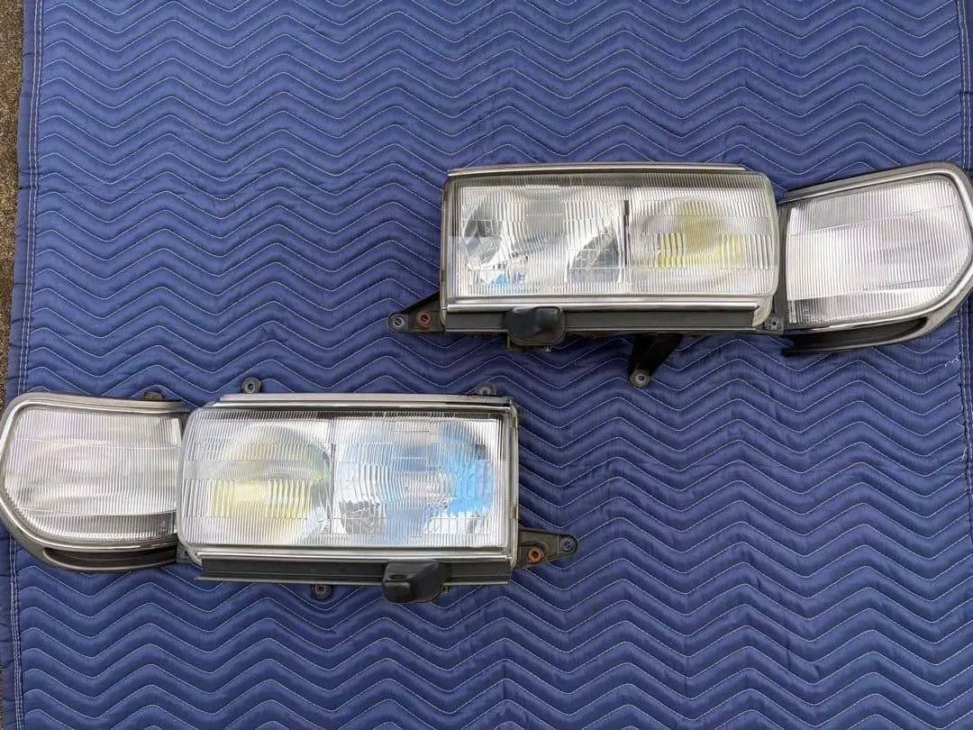 りょ ランクル80 純正ヘッドライトコーナーランプ　レンズフルセット